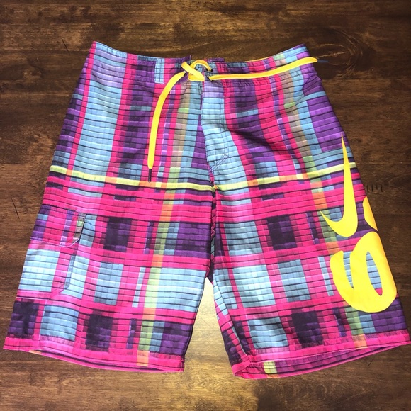 boys nike swimming trunks